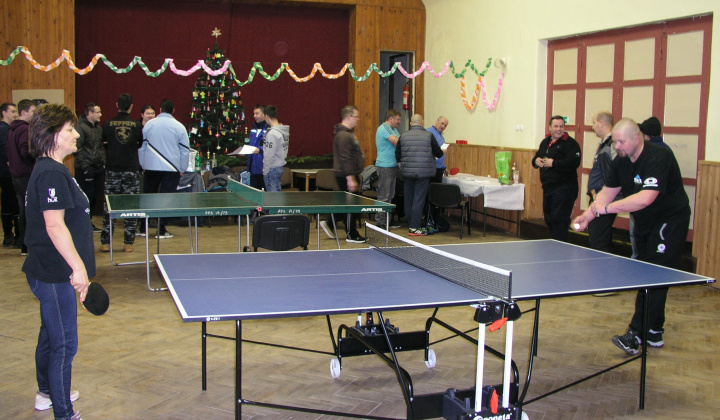 Stolnotenisový a Darts turnaj dec.2017 - Szilveszter-i ping-pong