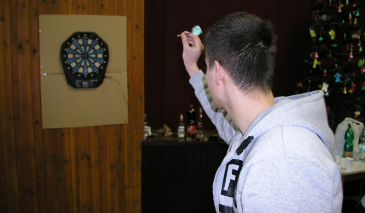 Stolnotenisový a Darts turnaj dec.2017 - Szilveszter-i ping-pong