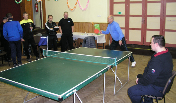 Stolnotenisový a Darts turnaj dec.2017 - Szilveszter-i ping-pong