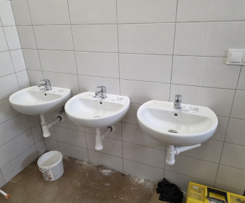 Projekty / Výstavba multifunkčného ihriska v obci Žarnov - foto